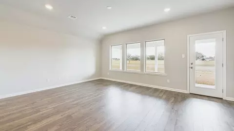 Living - 116 Esson Dr, Maurice, LA 70555 photo 5 of 6