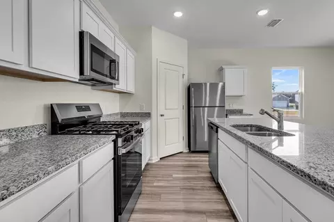 Kitchen - 125 Dionicio Loop, Seguin, TX 78155 photo 4 of 4