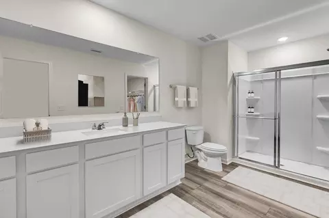 Bath - 125 Dionicio Loop, Seguin, TX 78155 photo 1 of 4
