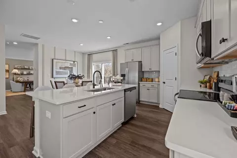 Kitchen - 17 Phoenix Dr, Bunnlevel, NC 28323 photo 4 of 6