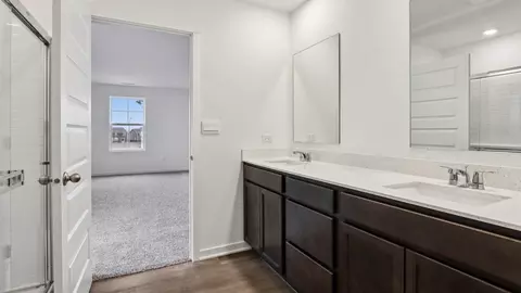 Bath - 14832 S Parkview Dr, Plainfield, IL 60544 photo 4 of 7