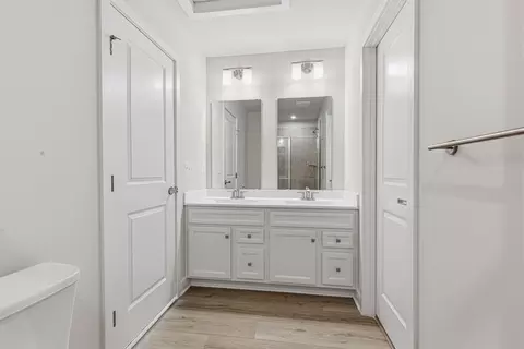 Bath - 3010 Eastern Ave NE, Washington, DC 20018 photo 3 of 8