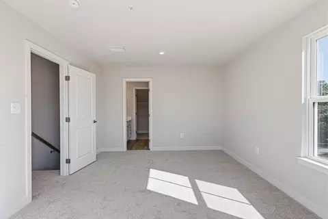 Bedroom - 3010 Eastern Ave NE, Washington, DC 20018 photo 4 of 10