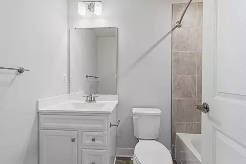 Bath - 3010 Eastern Ave NE, Washington, DC 20018 photo 4 of 8
