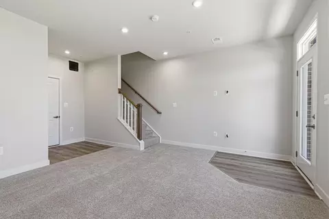 Living - 3010 Eastern Ave NE, Washington, DC 20018 photo 5 of 7
