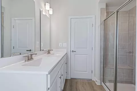 Bath - 3010 Eastern Ave NE, Washington, DC 20018 photo 6 of 8