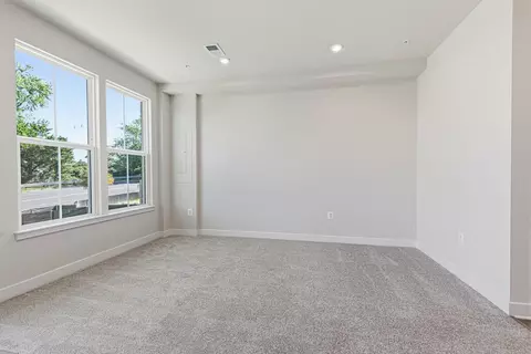 Living - 3010 Eastern Ave NE, Washington, DC 20018 photo 6 of 7