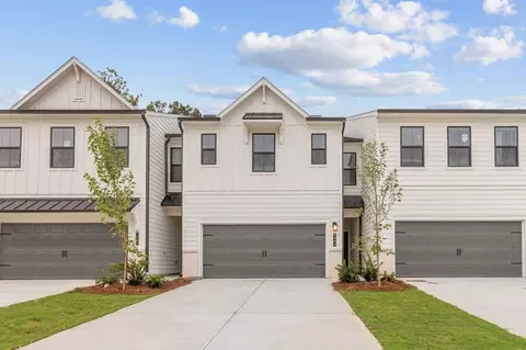 7489 Clover Ln, Flowery Branch, GA 30542