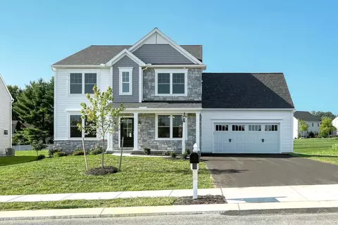 350 Lloyds Ln, York, PA 17406