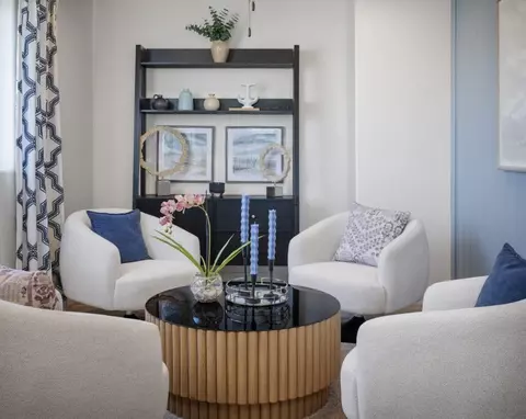 Living - 3914 S Tipton St, Visalia, CA 93292 photo 2 of 4