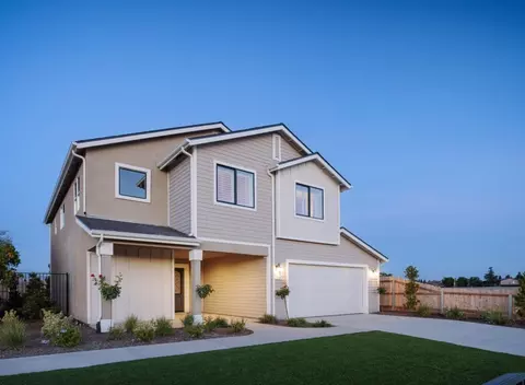 Exterior - 3914 S Tipton St, Visalia, CA 93292 photo 4 of 7