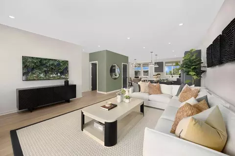 2952 W Lincoln Ave, Anaheim, CA 92804