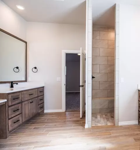 Bath - 8701 Stark St, Arcadia, OK 73007 photo 8 of 20