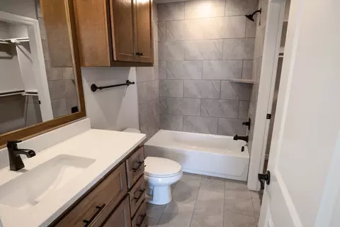 Bath - 8701 Stark St, Arcadia, OK 73007 photo 10 of 20
