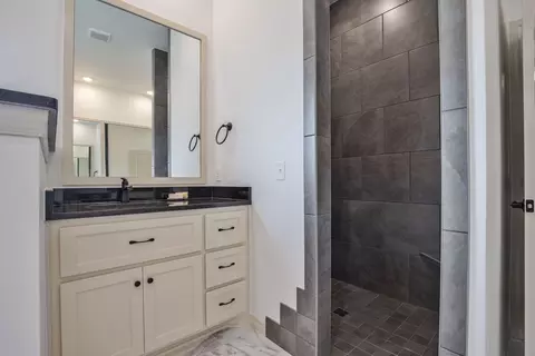 Bath - 8701 Stark St, Arcadia, OK 73007 photo 1 of 20
