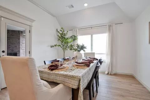 Dining - 8701 Stark St, Arcadia, OK 73007 photo 1 of 3