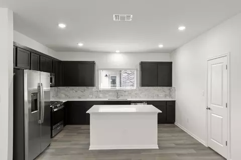 Kitchen - 283 Tailwind Dr, Kyle, TX 78640 photo 3 of 8