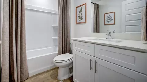Bath - 404 S Cherry St, Beebe, AR 72012 photo 3 of 3