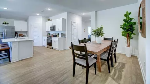 Dining - 404 S Cherry St, Beebe, AR 72012 photo 2 of 2
