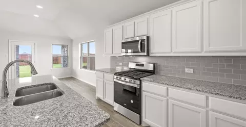Kitchen - 1806 Apache Cir, Cleburne, TX 76033 photo 1 of 4