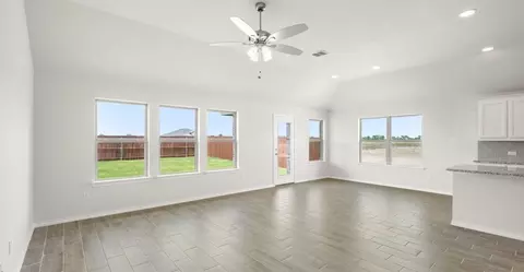 Entry Way - 1806 Apache Cir, Cleburne, TX 76033 photo 3 of 11