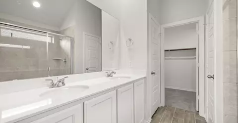 Entry Way - 1806 Apache Cir, Cleburne, TX 76033 photo 7 of 11