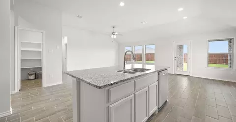 Entry Way - 1806 Apache Cir, Cleburne, TX 76033 photo 1 of 11