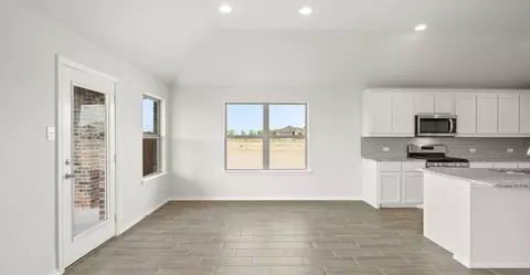 Entry Way - 1806 Apache Cir, Cleburne, TX 76033 photo 2 of 11