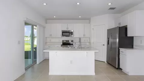 Kitchen - 13610 Cornerstone Way, Parrish, FL 34219 photo 1 of 14