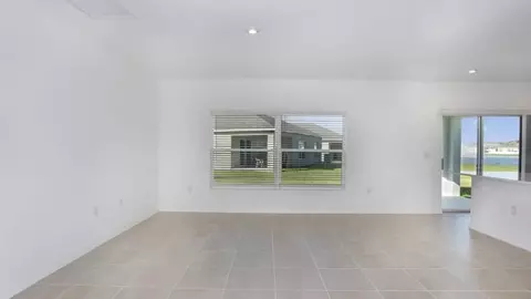 Living - 13610 Cornerstone Way, Parrish, FL 34219 photo 2 of 5
