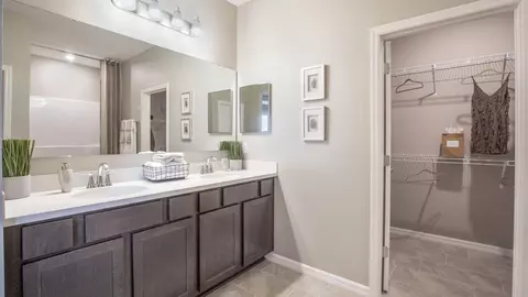 Bath - 2214 Elegant Mnr Cir, Edgewater, FL 32141 photo 5 of 10