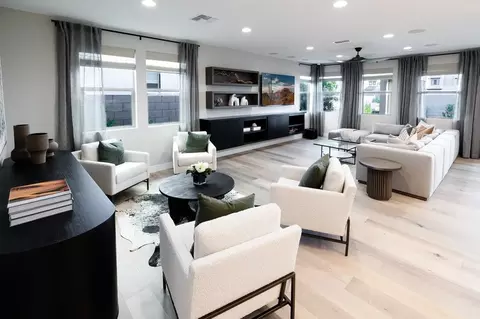 Living - 10262 E Ulysses Ave, Mesa, AZ 85212 photo 2 of 2