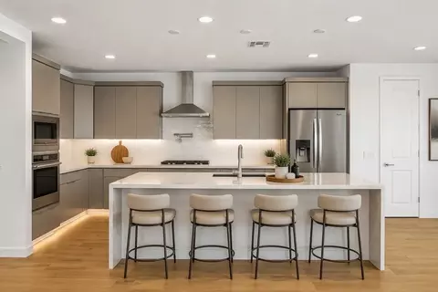 Kitchen - 10262 E Ulysses Ave, Mesa, AZ 85212 photo 1 of 2
