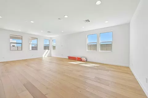 Living - 10262 E Ulysses Ave, Mesa, AZ 85212 photo 2 of 3