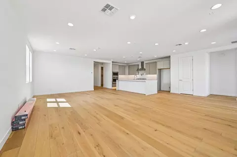 Living - 10262 E Ulysses Ave, Mesa, AZ 85212 photo 1 of 3