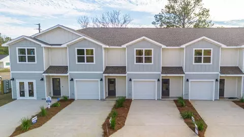Exterior - 318 Callie Dr, Crestview, FL 32536 photo 1 of 4