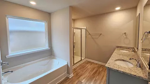 Bath - 304 Brannan Ave, Byram, MS 39272 photo 2 of 12
