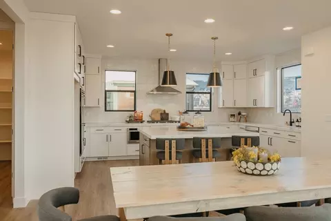 Kitchen - 2737 E Hayloft Ln, Heber, UT 84032 photo 1 of 3