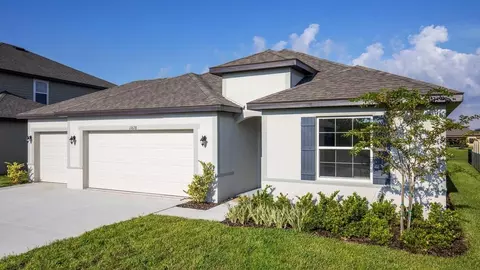 Exterior - 7035 Berwick Cir, Labelle, FL 33935 photo 9 of 13
