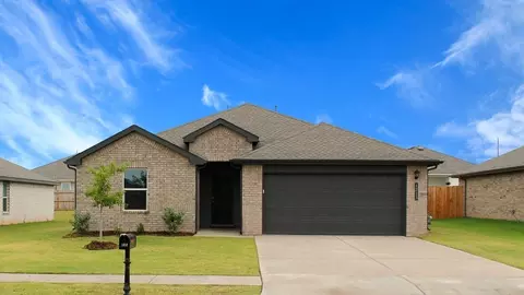 1213 E Ruger Ln, Mustang, OK 73064