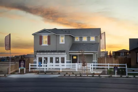 Exterior - 208 Nadine St, Merced, CA 95341 photo 11 of 26