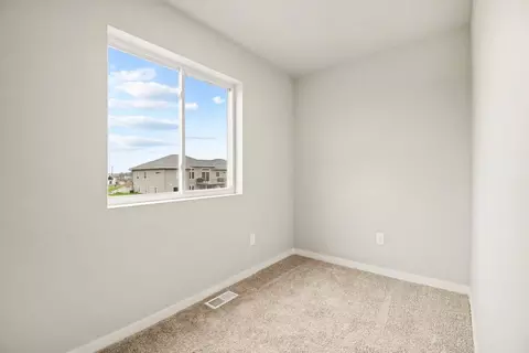 Bedroom - 707 W Windward Way, Perry, MI 48872 photo 5 of 11