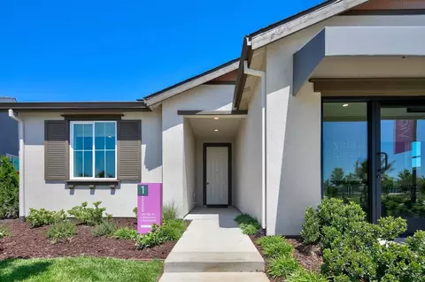 Exterior - 1306 Parkcrest Cir, Manteca, CA 95336 photo 2 of 11