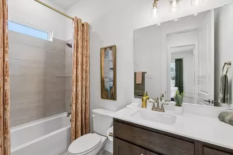 Bath - 2431 Silver Spring Ct, Celina, TX 75009 photo 5 of 6
