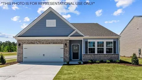 1094 Aviator Ln, Ayden, NC 28513