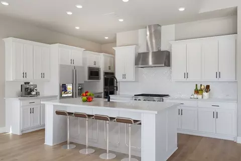 Kitchen - 609 Ladybug Trl, Celina, TX 75009 photo 7 of 8