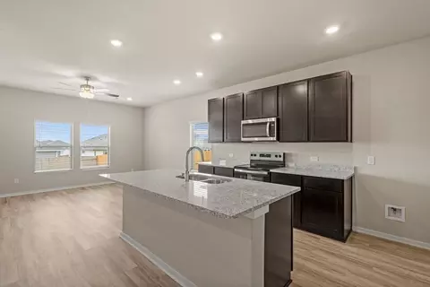 Kitchen - 160 Wind Hl, Jarrell, TX 76537 photo 3 of 3