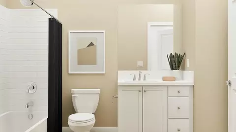 Bath - 500 Park Drive Unit #145, Carson, CA 90745 photo 3 of 4