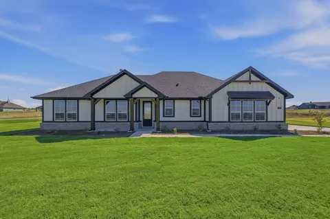 149 Big Sky Rd, Decatur, TX 76234
