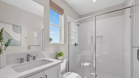 Bath - 965 Treble, Irvine, CA 92618 photo 1 of 3